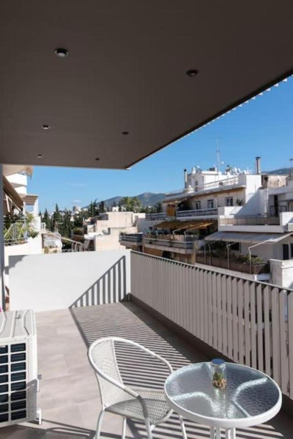 Modern Apartment Close To Athens City Center Exterior photo